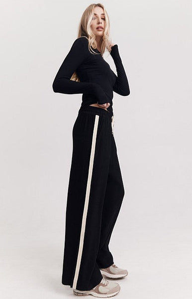 TAYLOR SPORT - Weekend wide leg pant! 14