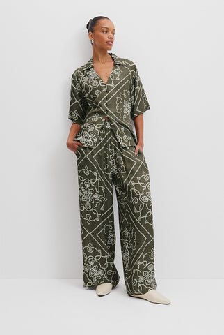 COUNTRY ROAD - Ornate tile print cupro pant! 10-12