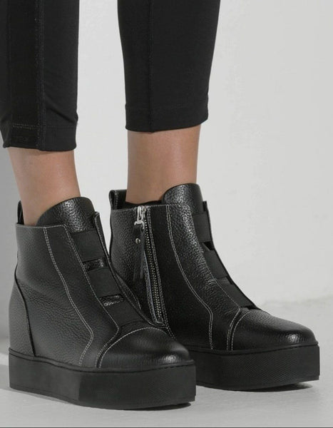 MOOCHI (LN) Stitch boots - Leather platform boots! 7.5-8
