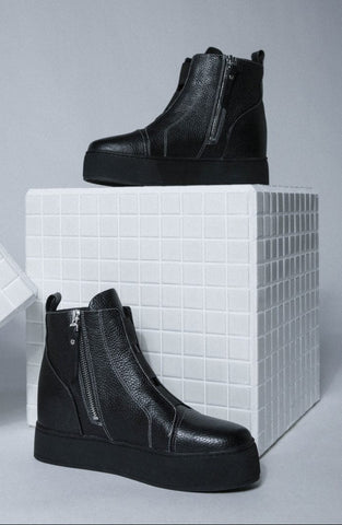 MOOCHI (LN) Stitch boots - Leather platform boots! 7.5-8