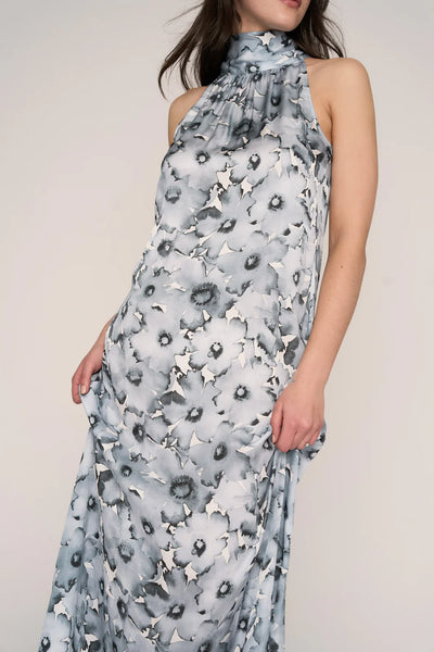 MAX - Viscose satin halterneck maxi dress! 16