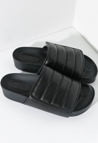 MOOCHI - Leather puff slides! 39