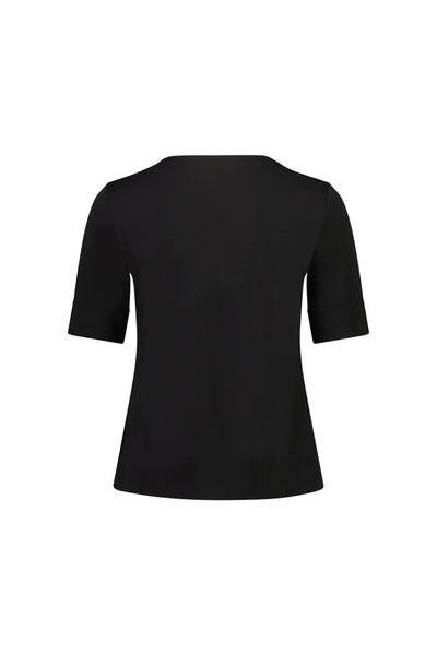 VASSALLI (LN) 'V' neck top - Black! 16