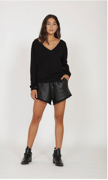 MOOCHI "Lux shallow" fringe leather short! 12