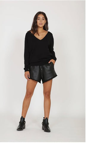 MOOCHI "Lux shallow" fringe leather short! 12