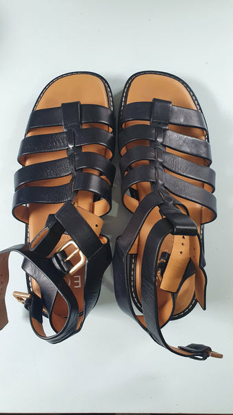 EOS "Gizelle" leather strap sandals! 40