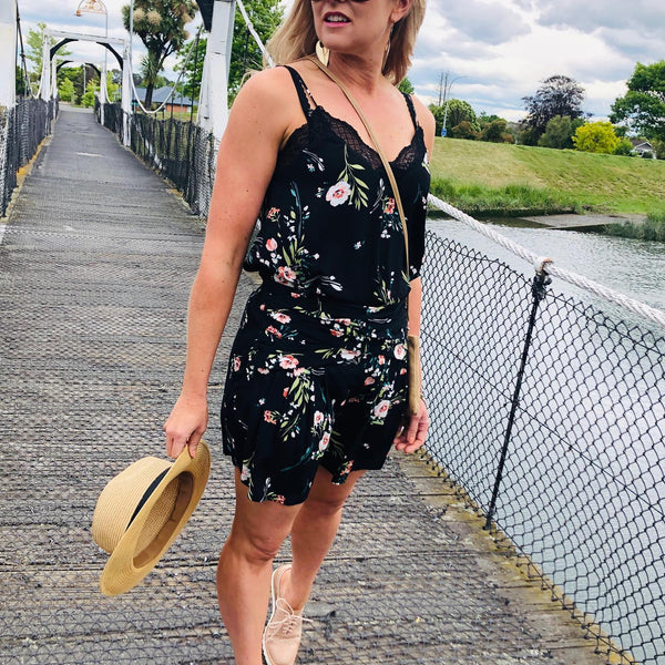 DRAMA - Black floral shorts! 12