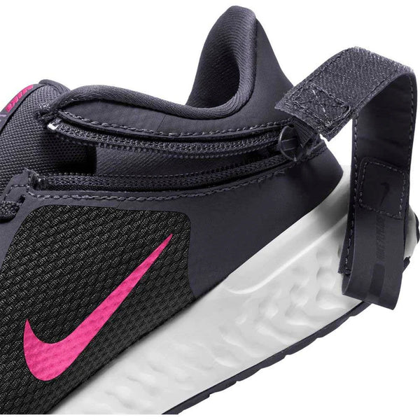 NIKE (LN) "Revolution 5 FlyEase" sneakers! 8.5-9