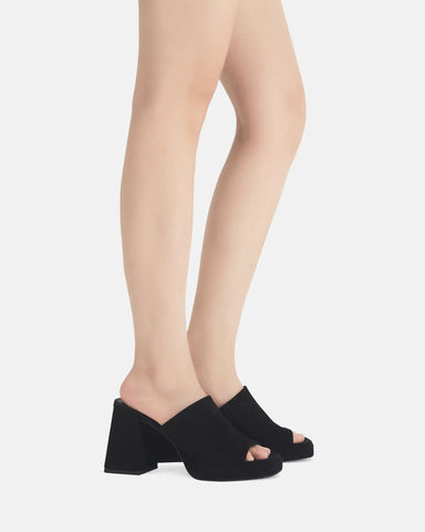 NOVO (LN) "Futura" black mule heels! 9
