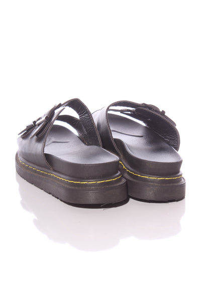 Yellow stitch Dr Marten look sandals! 7