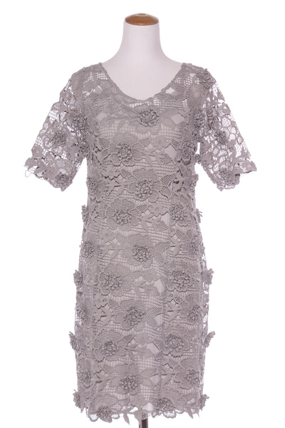 TRELISE COOPER "One more dance" lace dress! 12