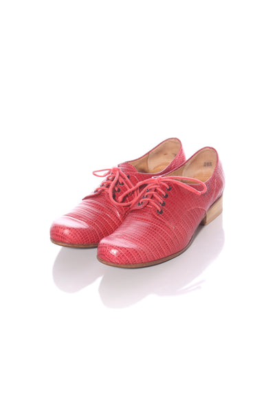 MINNIE COOPER (NZ) Red croc embossed leather shoes! 8.5