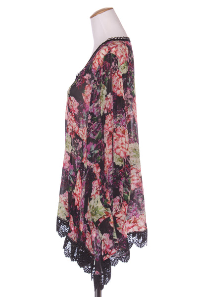 TRELISE COOPER "Miles Per Flower" hydrangea top! 12