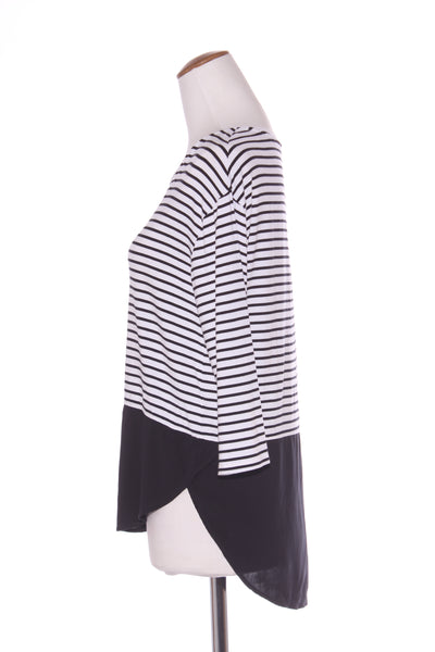SUSSAN (LN) Contrast hem stripe top! 8-10