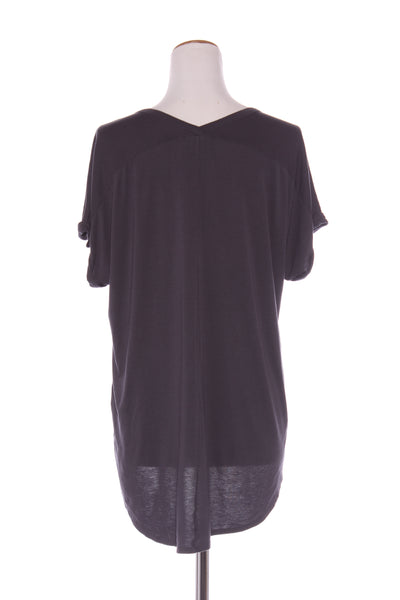 D-LUXE BASICS By Decjuba - Charcoal viscose tee! 12-14