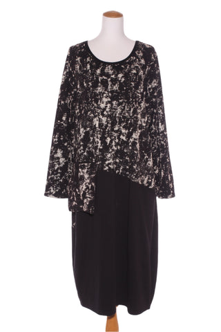 MME ROUGE - Abstract print jersey dress! 18