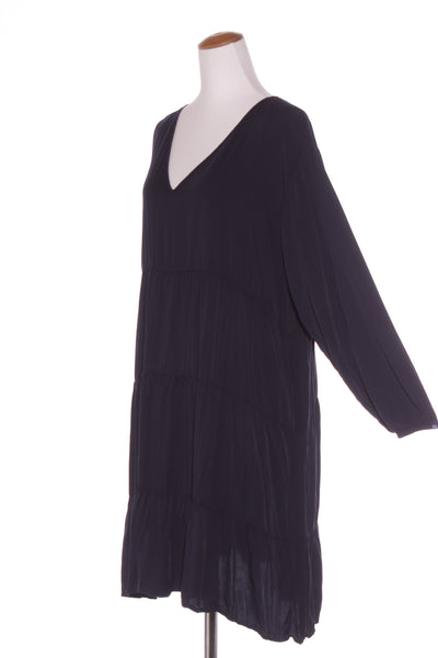 PQ 'V' neck tiered L/S dress - Navy! 14-16