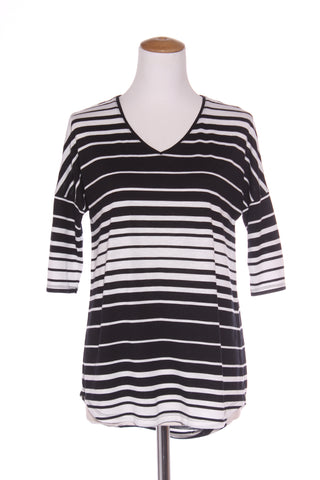SUSSAN 'V' neck stripe top! 8-10