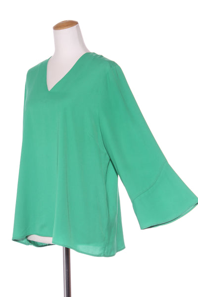 BLACKSTONE - Kelly green flare sleeve woven top! 14-16