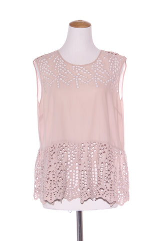 STATE OF PLAY - Broderie anlgaise tank! 16