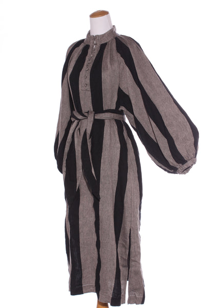ZOE KRATZMANN - Linen Import dress - Black/stone! 12-14