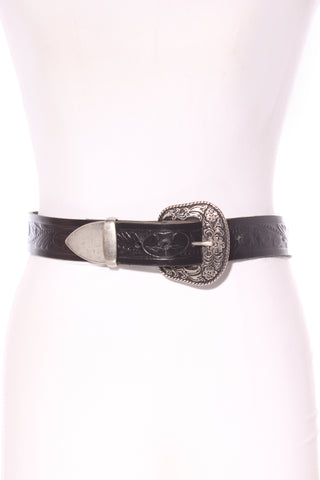 Vintage embossed leather belt! 6-8 or 12 on the waist