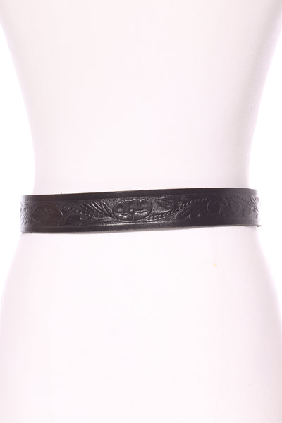 Vintage embossed leather belt! 6-8 or 12 on the waist