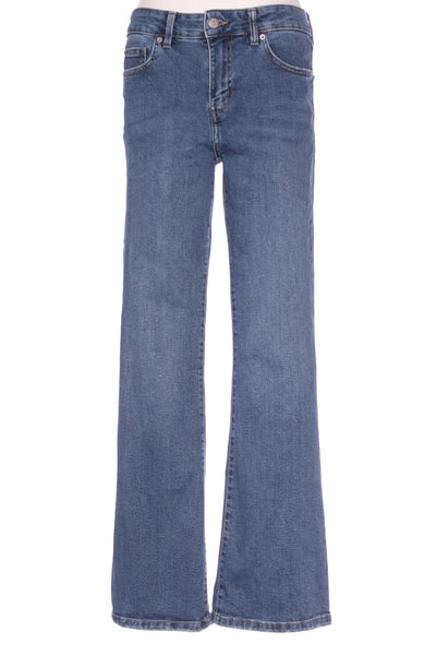 JUST JEANS - Bootcut mid rise petite length jean! 10