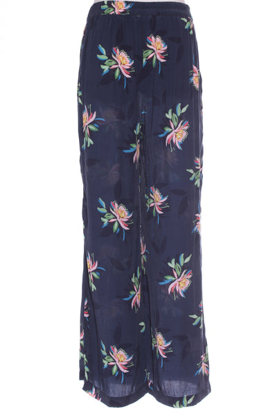 POM Amsterdam - Expressive flower trousers! 14