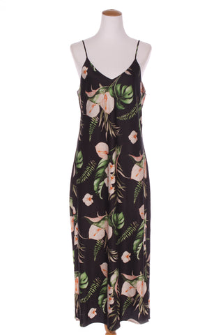 AMONG THE BRAVE - Tropical satin maxi dress! 12