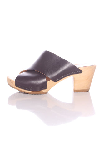 BOSABO - Leather + wood heels! 41