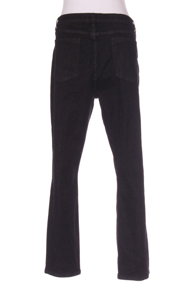 ADRIFT Basics (LN) Straight leg black jeans! 16