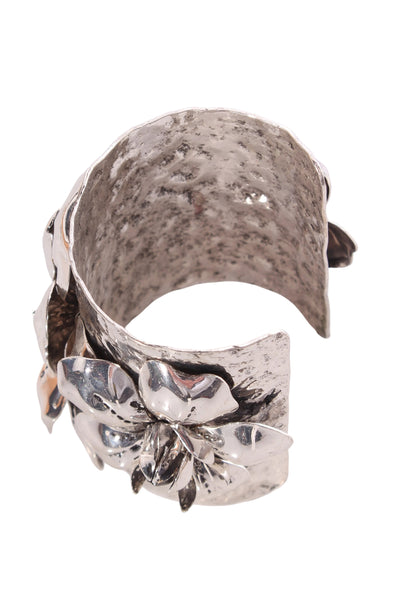 ZARA - Metal floral bangle!