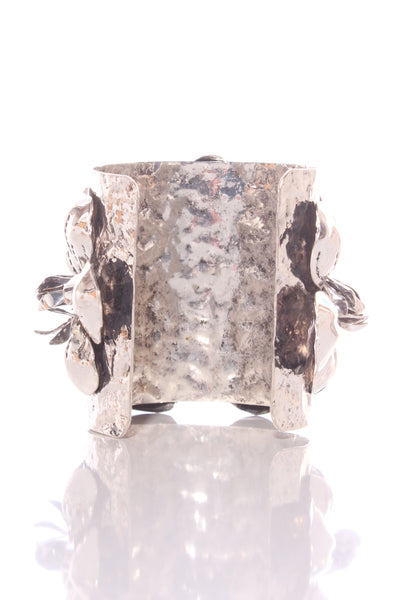 ZARA - Metal floral bangle!