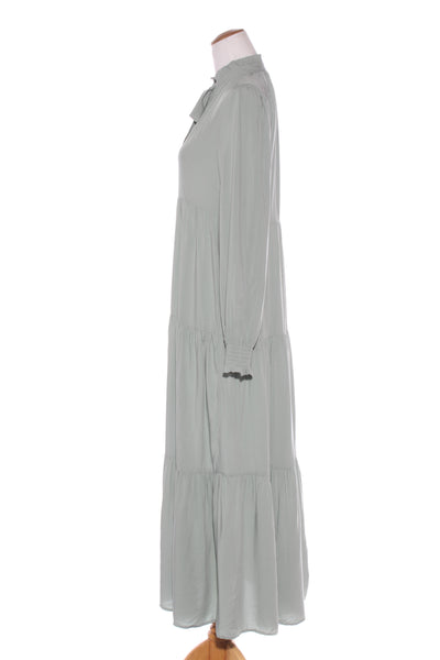 STELLA & GEMMA (BN) Claudia maxi dress - Sage! 8-10