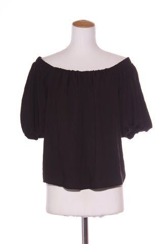 H&M - Off the shoulder puff sleeve top! 10