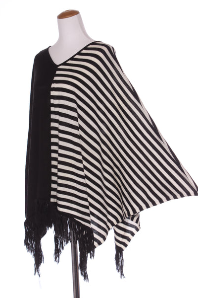 STELLA ROYAL - Wool blend poncho! 6-18