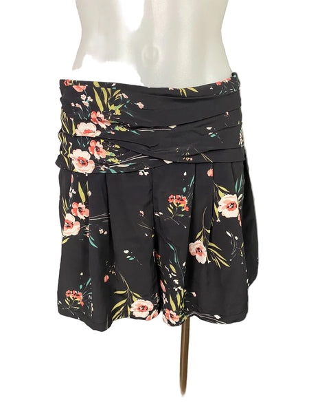 DRAMA - Black floral shorts! 12