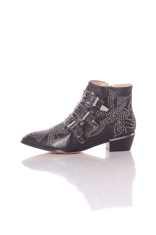 (BN) Studded leather ankle boots! 40