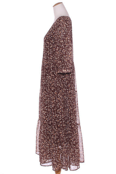 AMONG THE BRAVE - Brown floral tiered midi dress! 10