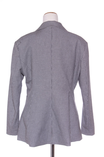 H&M - Houndstooth tailored fit and flare blazer! 14
