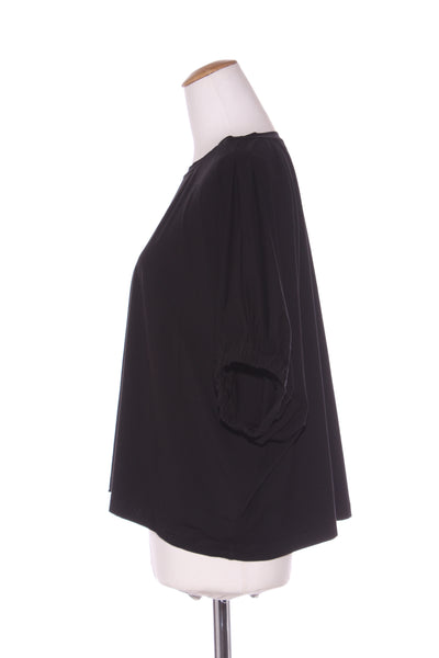 MINERAL - Elastic sleeve batwing top - Black! 14-16