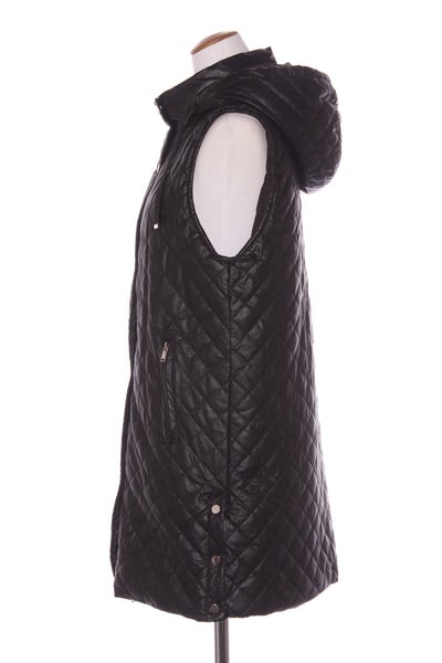 CARRÉ NOIR - Quilted faux leather hooded longline vest! 12
