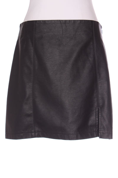 GLASSONS - Faux leather mini skirt! 14