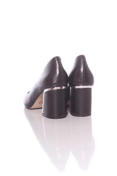 MI PIACI - Metal accent leather heels! 38