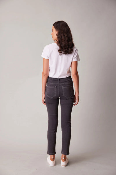 LANIA "Vienna" straight leg jean - Charcoal! 16