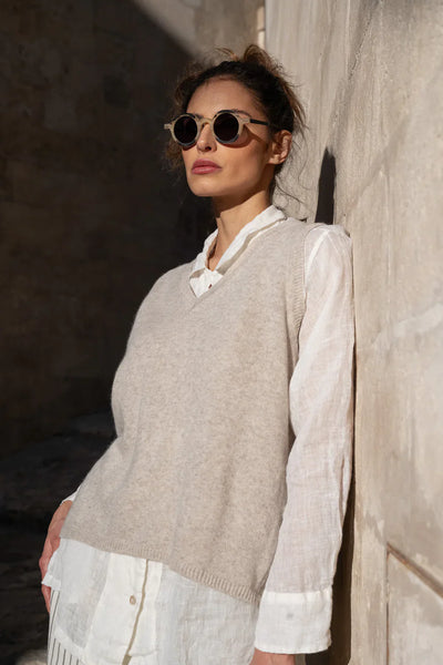 MEG BY DESIGN - Tanja wool vest - Oatmeal! 10-14