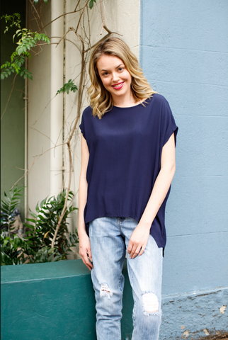 BOHO - Jane scoop hem top - Black! 10-12