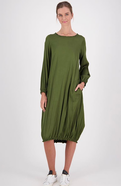 BRIARWOOD (NZ) Viscose satin midi dress + pockets! 14