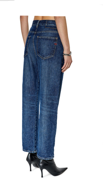 DIESEL "5 pocket" Mid boyfriend jeans! 33/15